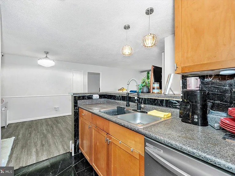 60 S Van Dorn St #511 — Photo 22