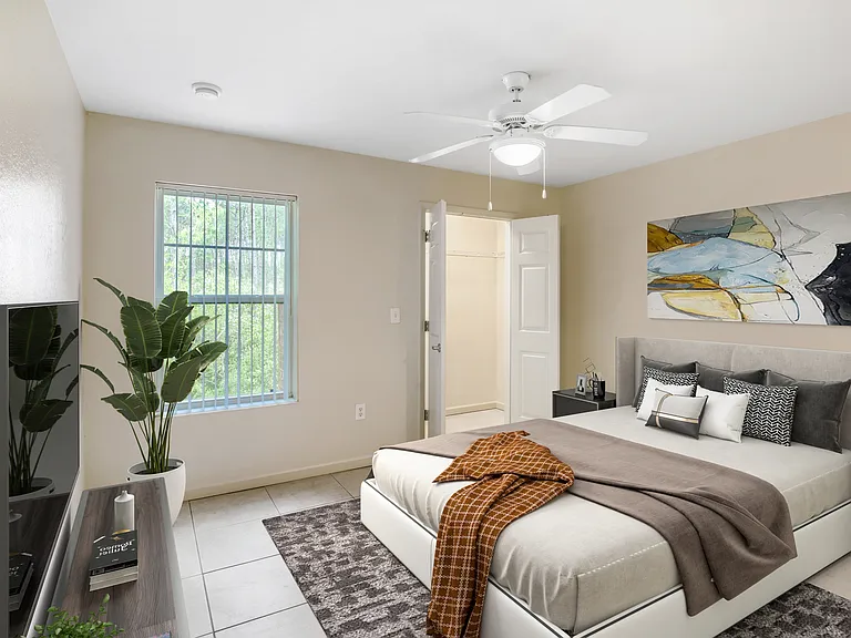 Riviera South Apartments — Photo 5
