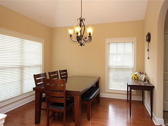 4th image of 9224 Autumnbrooke Way