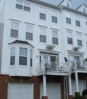 garage-balcony-rear view