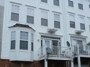 13528 Davinci Ln #56, Oak Hill, VA 20171