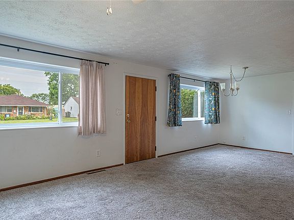 2nd image of 3852 Waterbury Dr