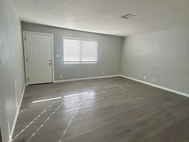 5430 Cahuilla Ave — Photo 5