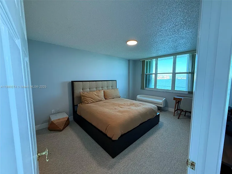 800 Claughton Island Dr #703 — Photo 6