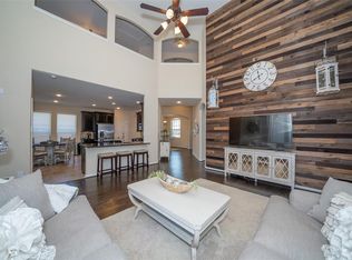 6627 Hunters Trace Ln, Baytown, TX 77521