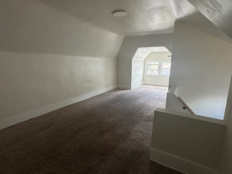 1037 Vance Ave — Photo 11
