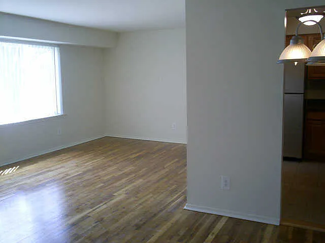 1 Garden Pl — Photo 6