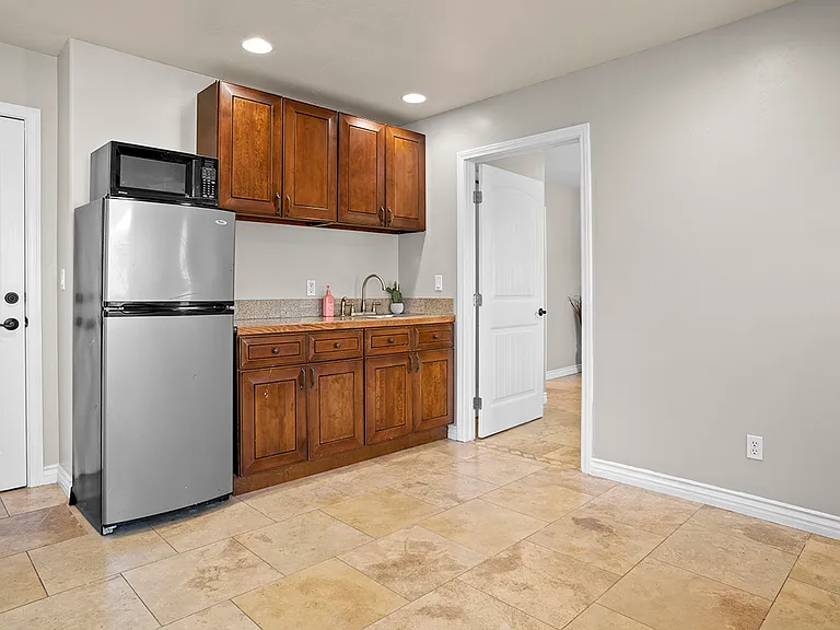 2629 N Twin Oaks Valley Rd N — Photo 15