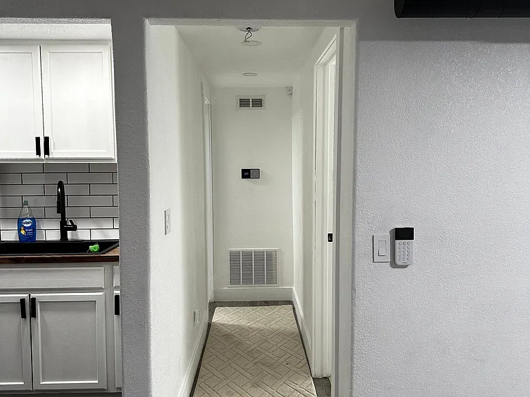747 Elkhart St — Photo 3