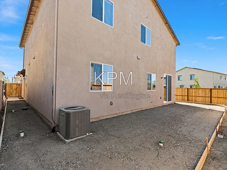 10925 Admiral Cove Way #1 — Photo 37