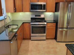 1565 Applewood Cir, Yardley, PA