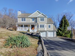 1 E Ridge Rd, Morristown, NJ 07960