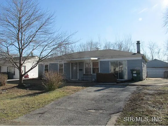 905 Saint Matthew Dr photo 1