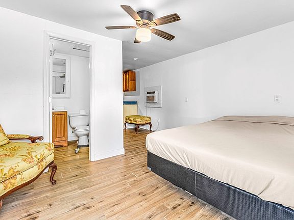 5th image of 50 Bayview Dr