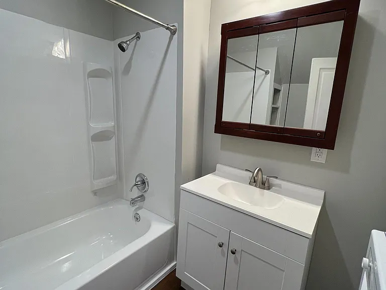 210 N Gilbert St — Photo 17