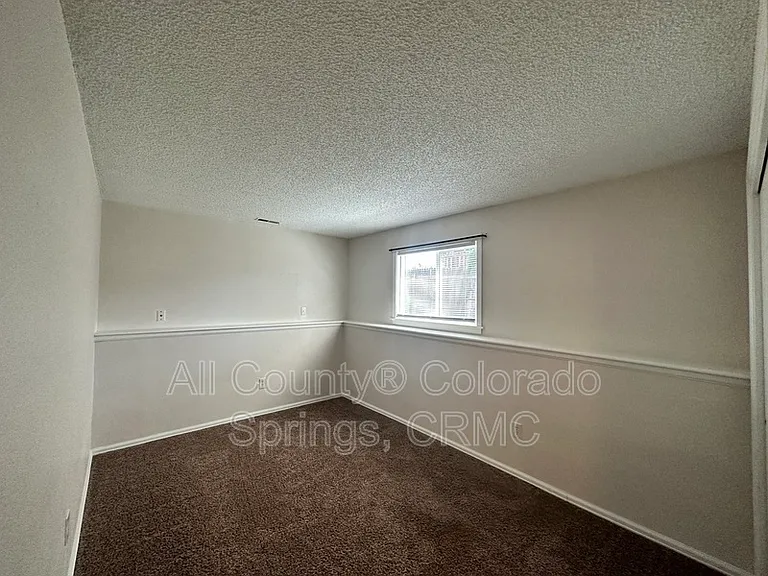 1153 Keith Dr — Photo 14