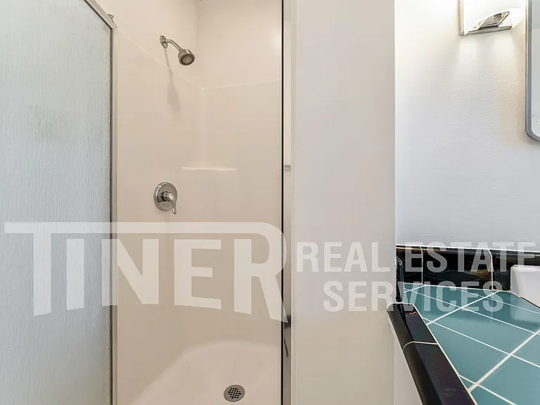 541 Sandburg Dr — Photo 16