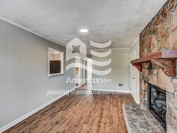 1866850_005_wm_-_living_room_13430676.jpg