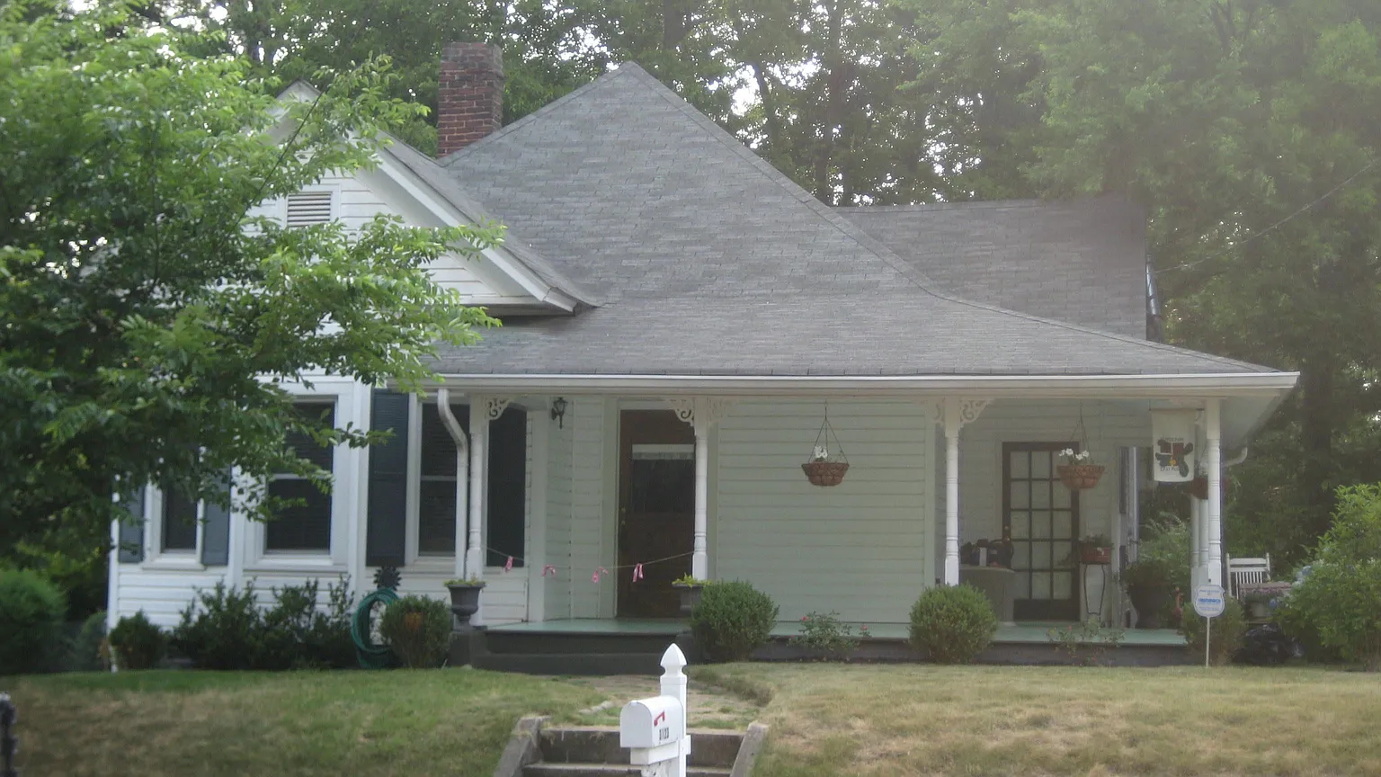 3123 Church St photo 1