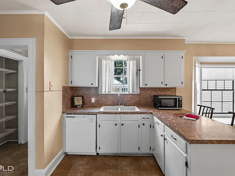 266 Carrollton Ave — Photo 20