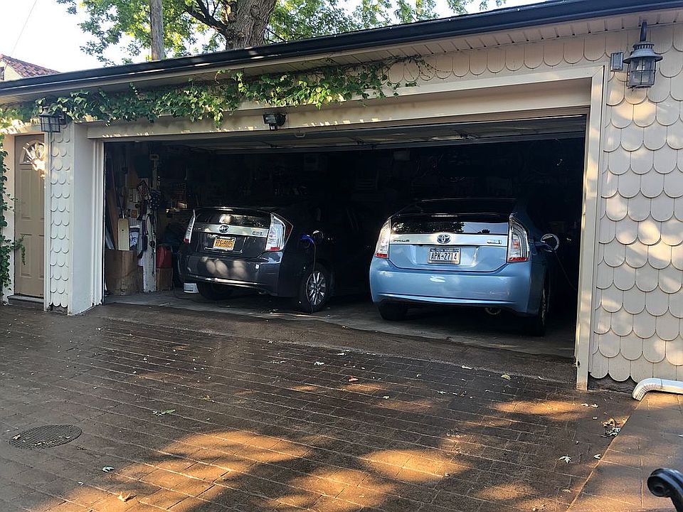 2nd image of 14 Allenhurst Rd