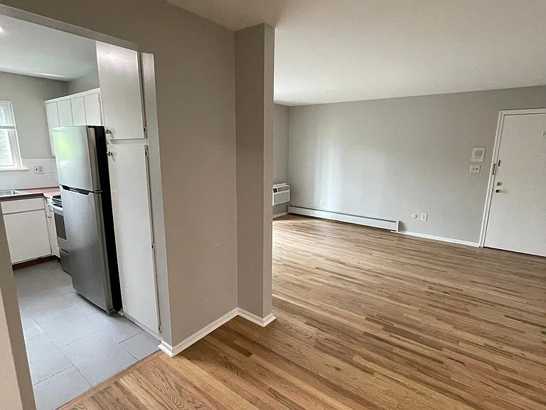 406 Oakland Ave #6 — Photo 4