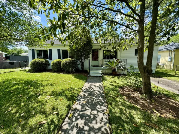 5747 Chatham Ave, Hanahan, SC 29410