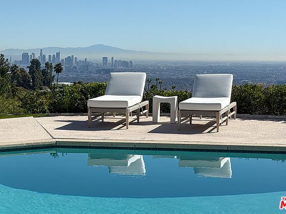 2nd image of 340 Trousdale Pl