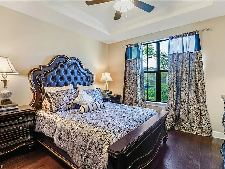 7567 Winding Cypress Dr — Photo 16