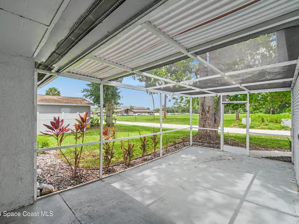 1012 Fairway Ln, Rockledge, FL 32955