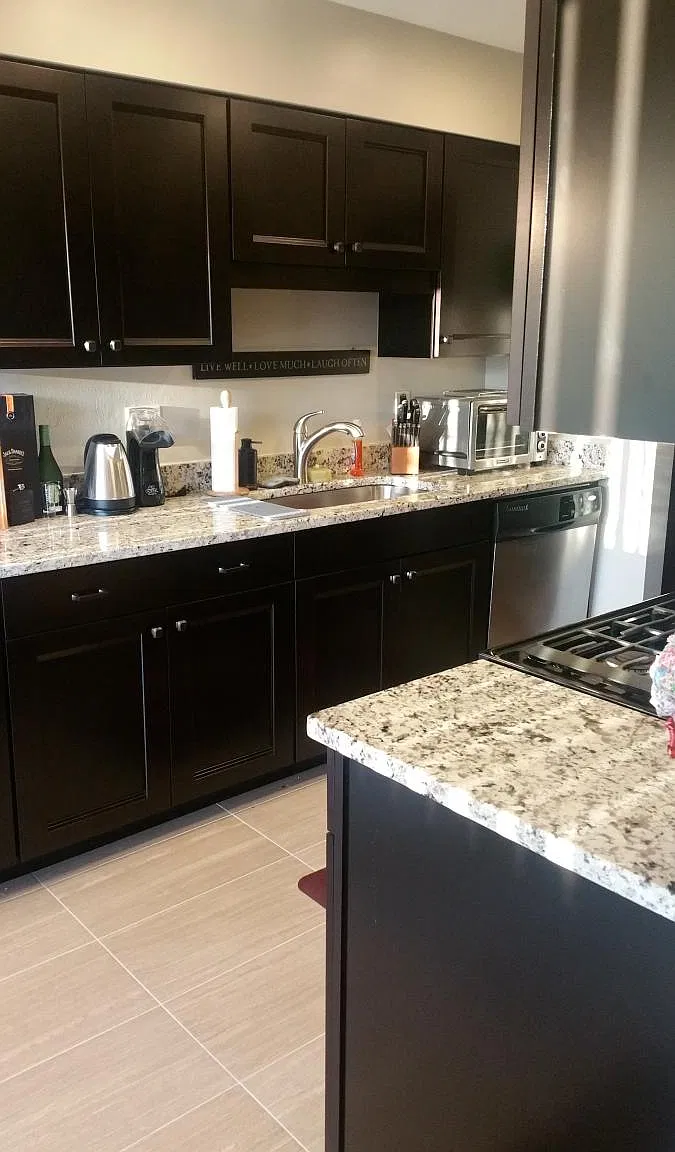 2 bed, 2.5 bath, 1478 sqft, $2,000 — Photo 3