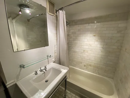 Rented by Bien Realty Ltd | media 56