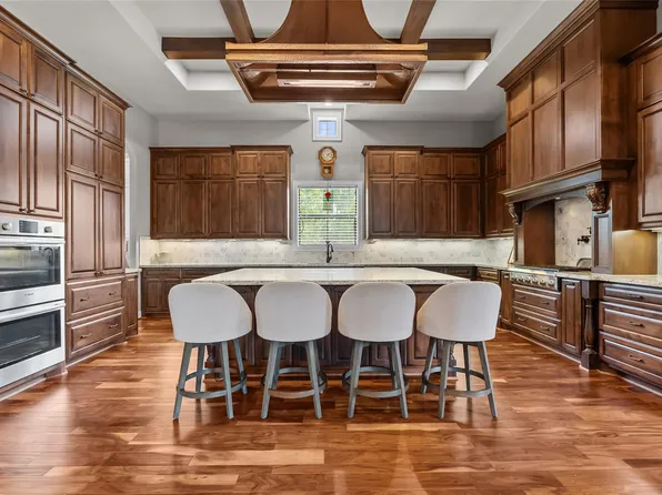 2080 Wilderness Trl, Friendswood, TX 77546