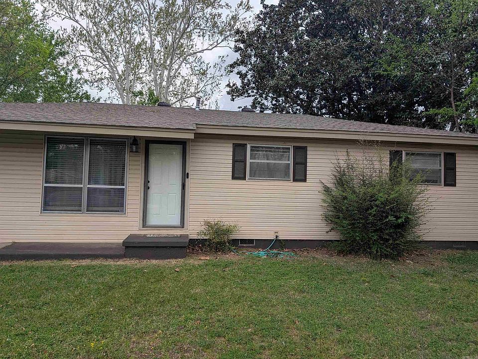 1st image of 2906 Richland Dr