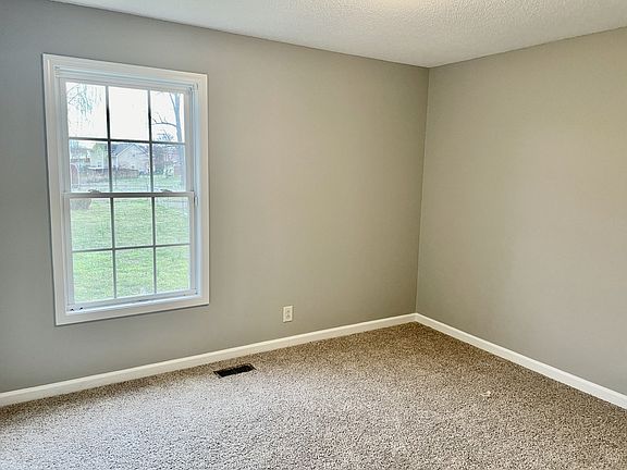 5th image of 1298 Archwood Dr