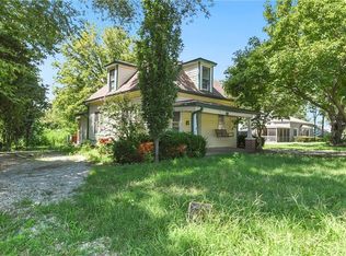 518 S Sibley St, Buckner, MO 64016