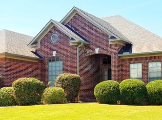 1315 Champions Dr, Conway, AR 72034