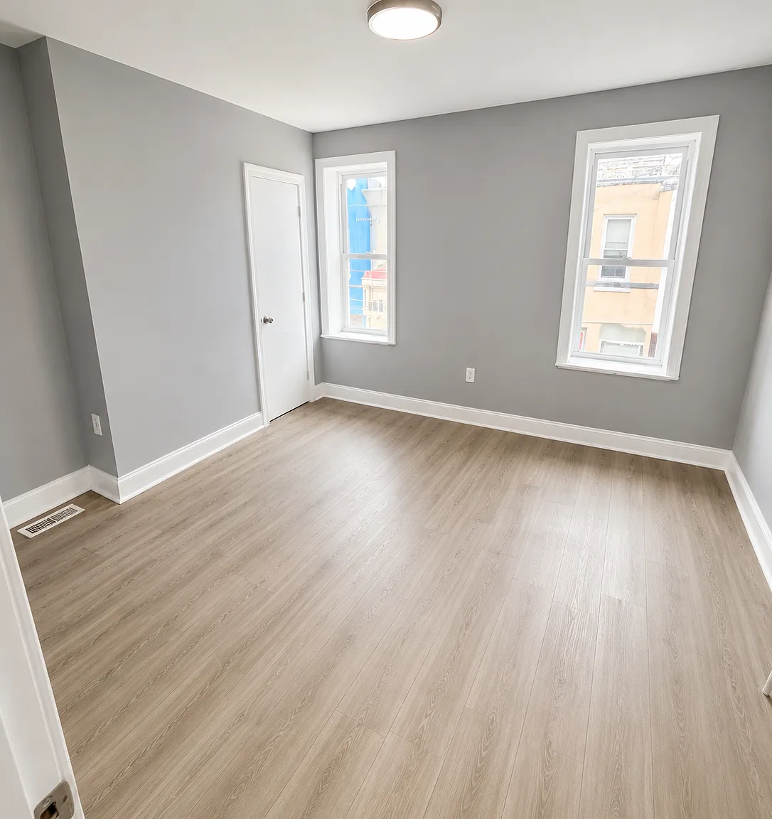 2 bed, 932 sqft, $1,350 — Photo 3
