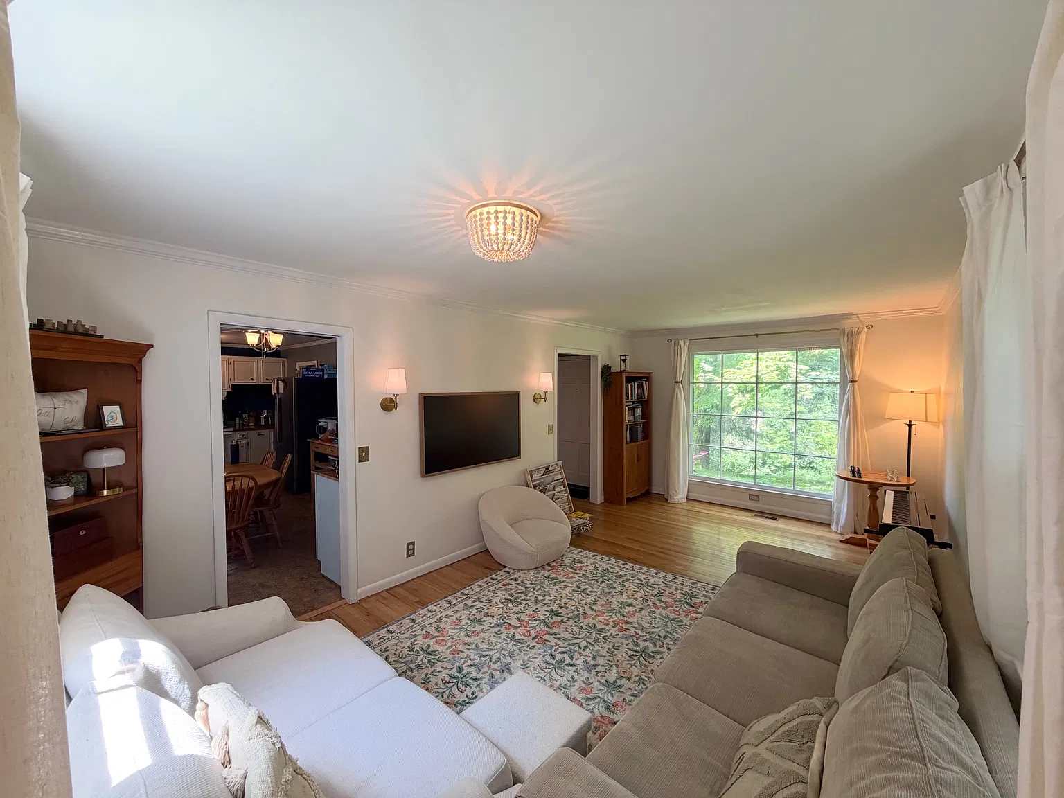 4 bed, 1716 sqft, $2,650 — Photo 3