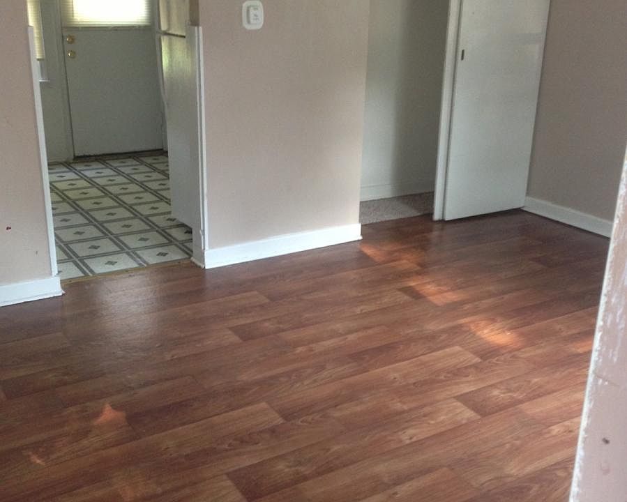 2nd image of 1602 Raber Ave