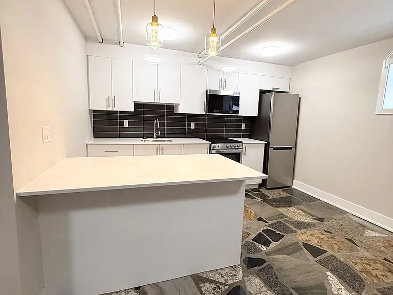 325 Cooper St #15-A — Photo 5