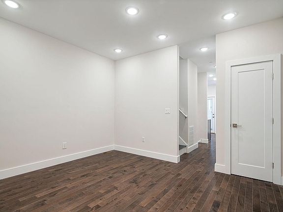 5th image of 1328 Nectarine St #1