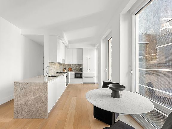 5th image of 15 W 61st St #22B