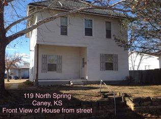 119 N Spring St, Caney, KS 67333