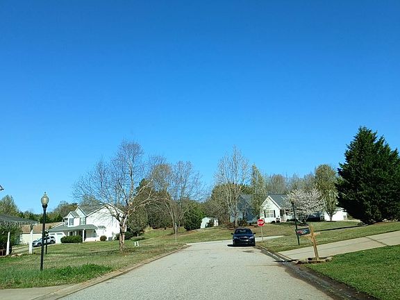 4th image of 300 Seaver Ct