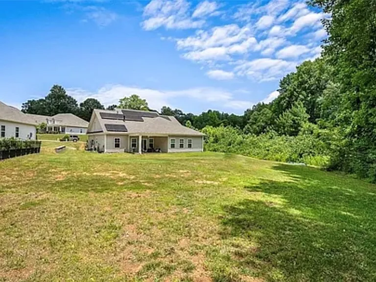490 Twin View Dr — Photo 20