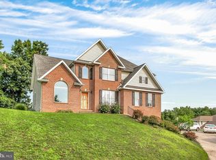 11870 Paradise Ln, Glen Rock, PA 17327