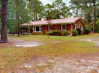 208 Pinecrest Dr, Carthage, NC 28327