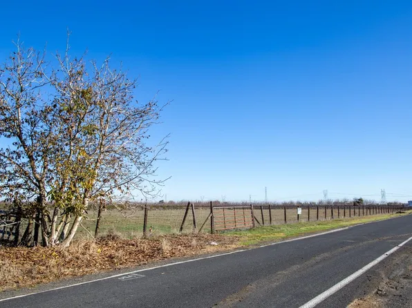 6151 W Acampo Rd, Lodi, CA 95242