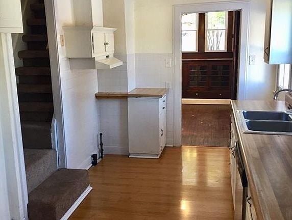 5th image of 21 Winnet Dr